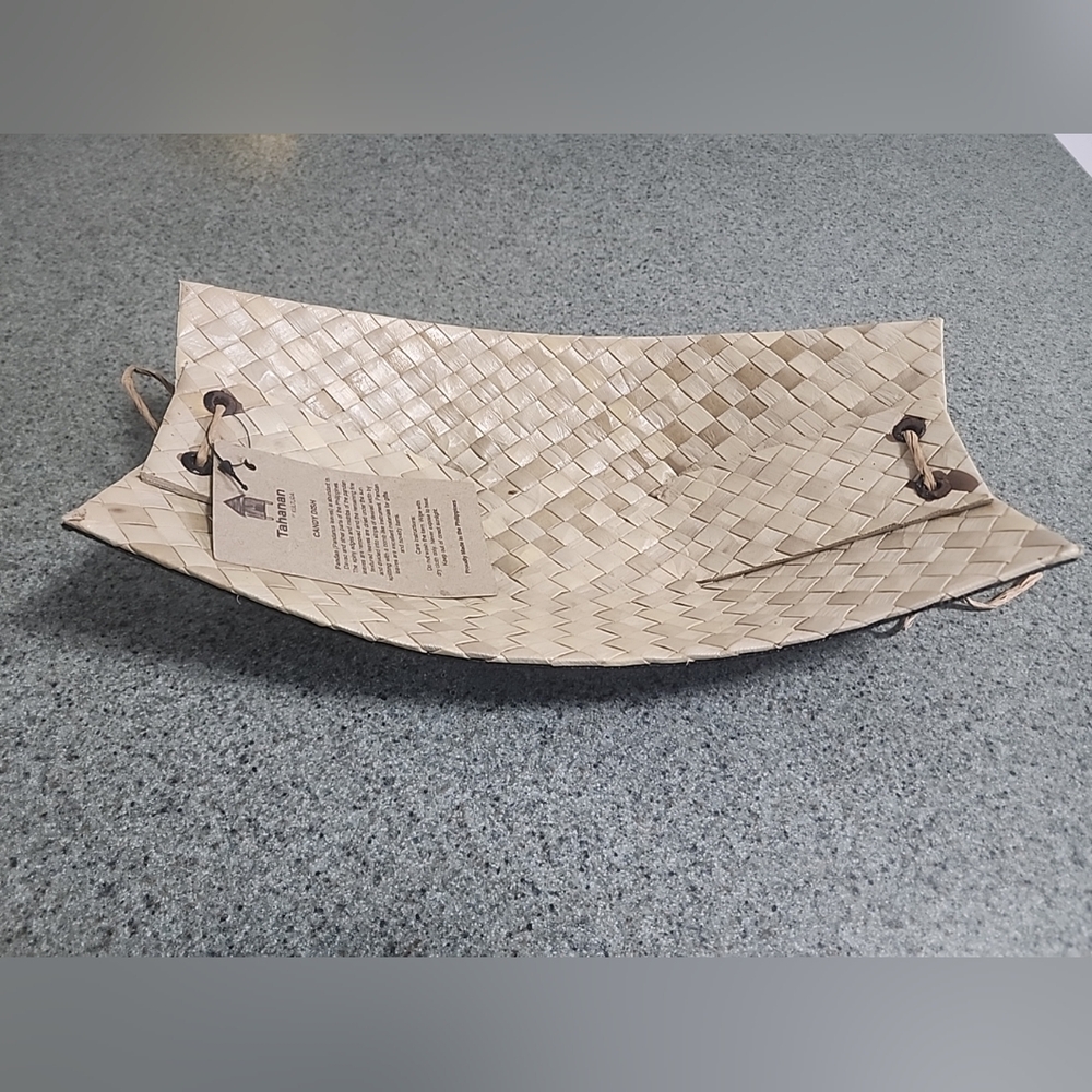 Tahanan By KULTURA pandan leaves Candy Basket/dish Handwoven Made In Philippines